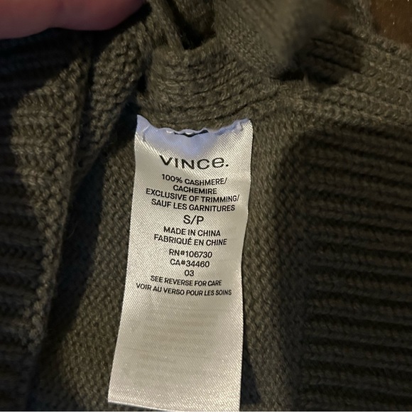 Vince 100% Cashmere Olive green Crew Neck Sweater with Side Tie- size small - Picture 7 of 13